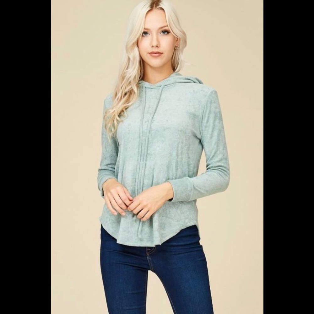 NWOT Papermoon sage  hoodie. Size Medium. 💚